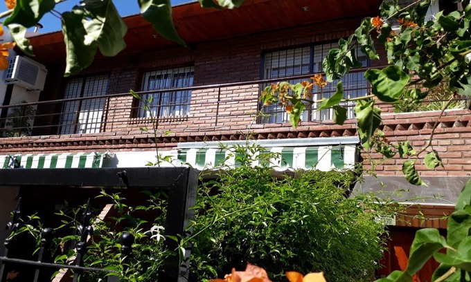 Villa Devoto Apartment | Family-Friendly CASA DEVOTO 5238 with Kitchen Amenities