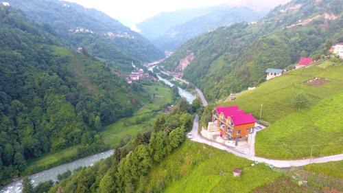 Ayder Apartment | Guest Rated: DEVRAN - Family-Friendly with Hot Tub & Breakfast