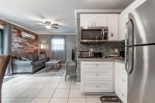 Old Seminole Heights House | Cozy Dexters Cottage Steps from Downtown and Cafes
