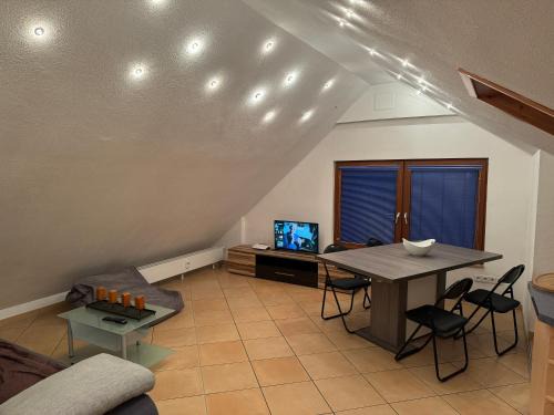 Villingen-Schwenningen Apartment | Family-Friendly DG Wohnung in Schwenningen - 8.9/10 Rating