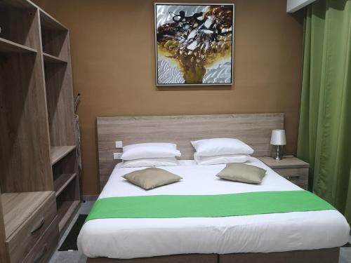 Senglea House | Idyllic Dghajsa Guest House with Oceanfront Views