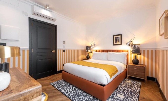 Milan Centre House | Discover Comfort at The Couper Spiga - A 4-Star Retreat