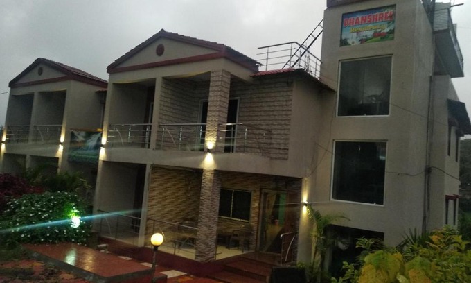 Mahabaleshwar House | Welcoming Dhanashree Residency with Breakfast & Family Focus