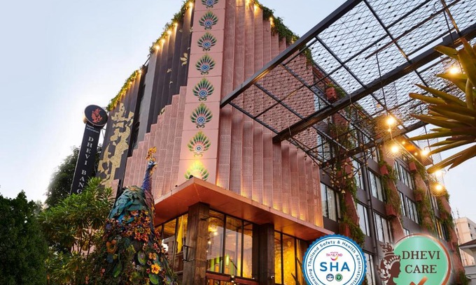 Thanon Phetchaburi Hotel | Modern Comfort at Dhevi Bangkok Hotel: Rated 8.9/10