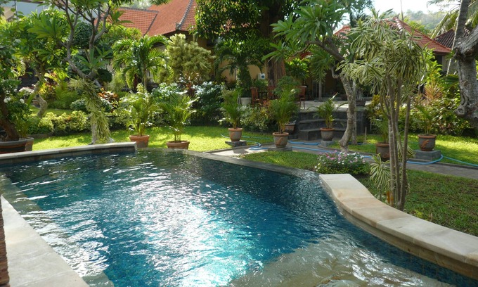 Amed Villa | Oceanfront Di Abian Villas with Pool & Family Amenities