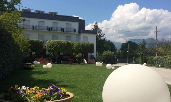 Loreto Aprutino Hotel | Discover Di Rocco: Spa Retreat with Family-Friendly Dining