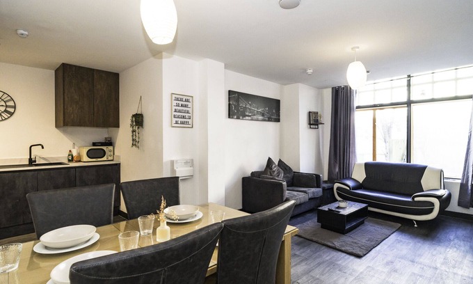 Royal Tunbridge Wells Apartment | Di's Residence - ground floor apartment