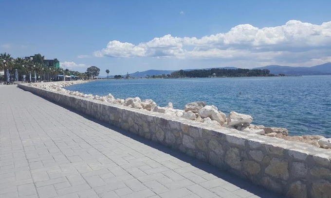 Eretria House | Discover Diamanto Rooms: Pet-Friendly Oceanfront Stay