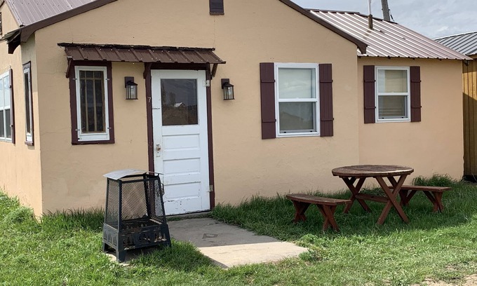 Brule County Cabin | Pet-Friendly Escape at Diamond A Cattle Tourist Cabin