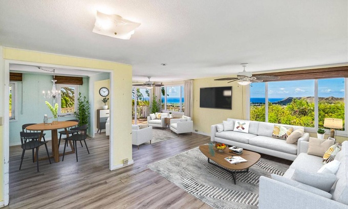 Maunalani Heights House | Beautiful Waikiki Views with 3 Bedrooms and Hot Tub