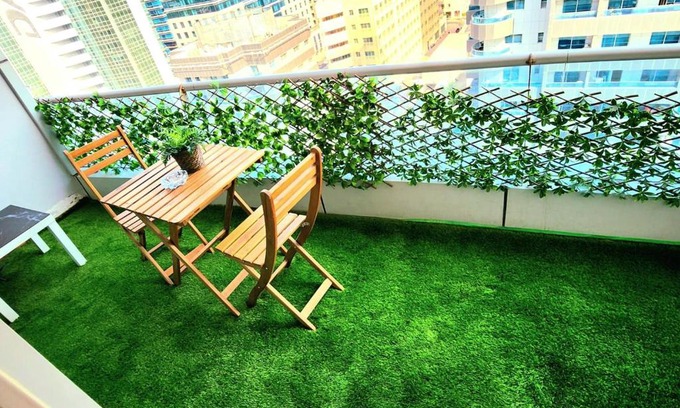 Dubai Marina Apartment | Experience Diamond Marina Inn: Family-Friendly Oceanfront Stay