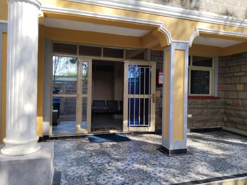 Kisumu Hotel | Budget-Friendly Diamond Stepper Hotel with Pet Amenities