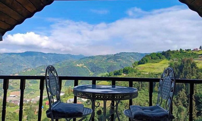Macka Villa | Discover Diamond Tree House: Family-Friendly with Breakfast