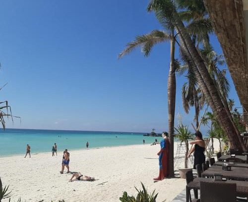 Balabag Resort | Oceanfront Bliss at Diamond Water Edge Resort