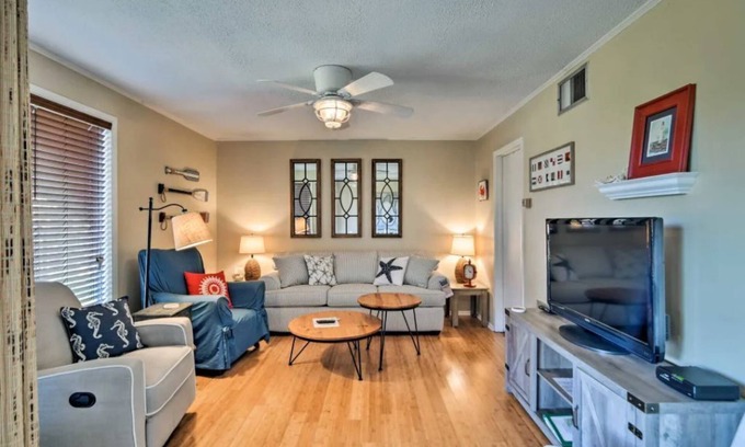 Diamondhead Condo | Premier Diamondhead Condo with Private Balcony & Pool
