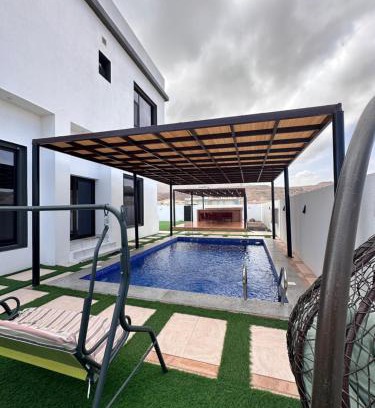 Oman Ski Chalet | Inviting Dibab House: Family and Pet-Friendly Retreat