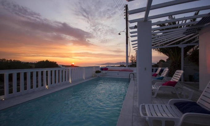 Glastros Apartment | Discover Dibellee Mykonos Boutique Studios with Ocean Views