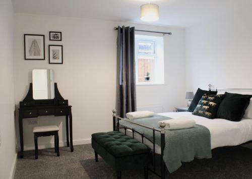 Didcot Apartment | Didcot - Cozy Flat with Garden, Parking & Pet Friendly