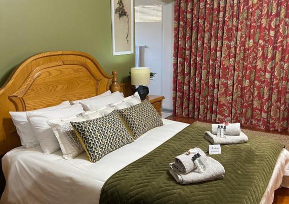Nala Bed & Breakfast | Die Dorpshuis: Exceptional 4-Star Stay with Unique Amenities