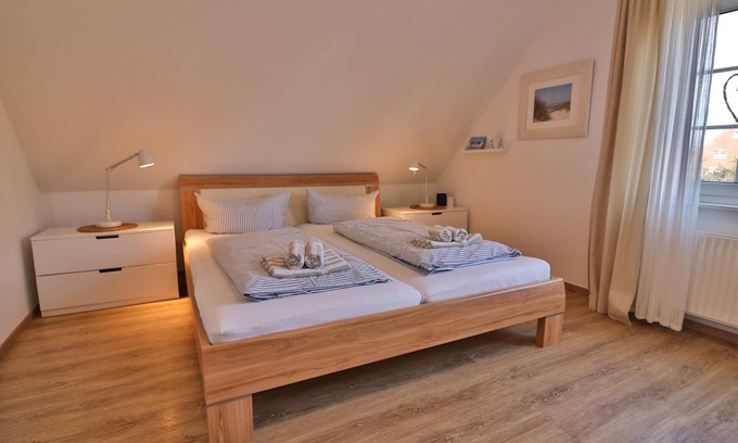 Langeoog Apartment | Ideal Strandhaus Blume: Family-Friendly and Central Location