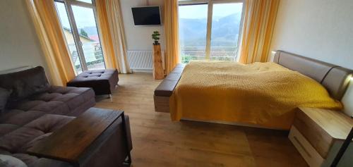 Neuwied Apartment | Inviting Green Oasis Along the Rhine with Family-Friendly Amenities