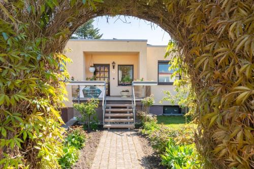 Prenzlau Apartment | Cozy Die Jagdhütte: Pet-Friendly Retreat for Families