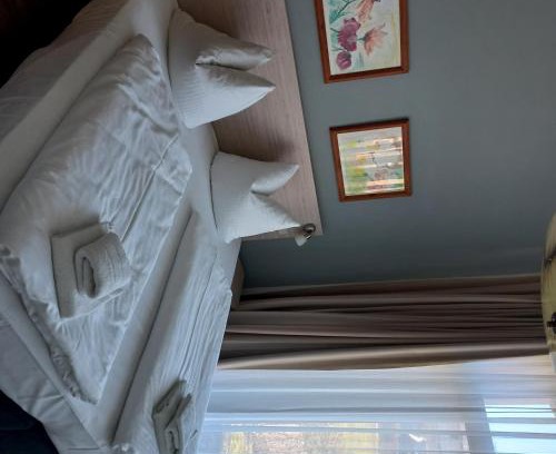 Stolpe Apartment | Discover Die Remise Silbersee: Pet & Child Friendly Retreat