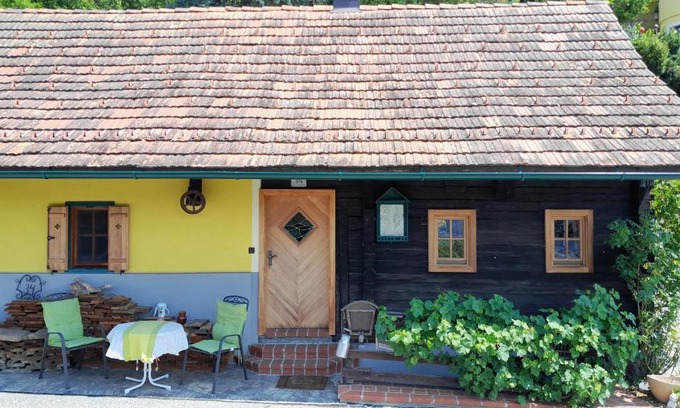Großklein House | Die Steirakeischn: Pet-Friendly Oceanfront Retreat Awaits