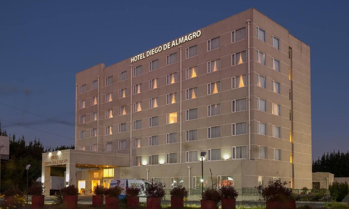 Hualpen Hotel | Diego Almagro Lomas Verdes: Poolside Bliss Awaits You