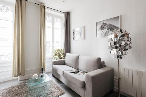 Jules Ferry - Recamier Apartment | Elegant DIFY Glamour at Place des Brotteaux - Family-Friendly