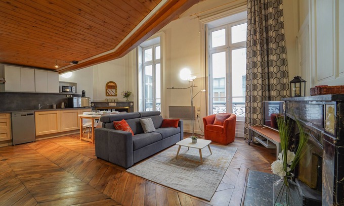 Bellecour - Hotel Dieu Apartment | Explore DIFY Petit Prince Near Place Bellecour - Family-Friendly
