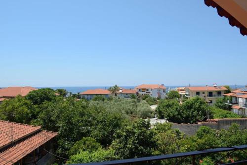 Kalo Nero House | Dimitra's Loft House: Pet & Child Friendly Getaway
