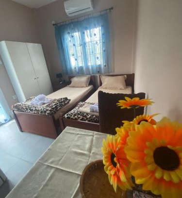 Pylaia-Chortiatis House | Family-Friendly Getaway at Dimitris Rooms - Rated 9.4/10