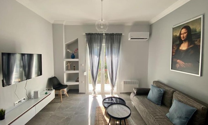 Petralona Apartment | Welcoming Dimofontas - Your Family and Pet-Friendly Retreat