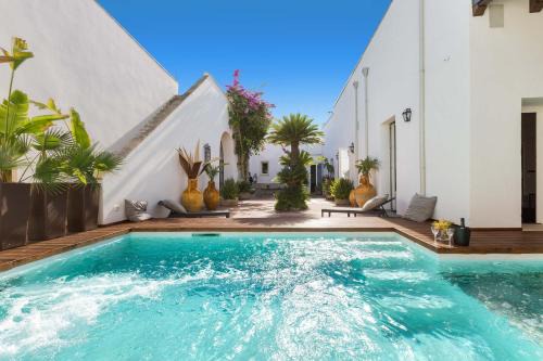 Guagnano House | Discover Dimora Antico Frantoio: 4-Star Family Retreat