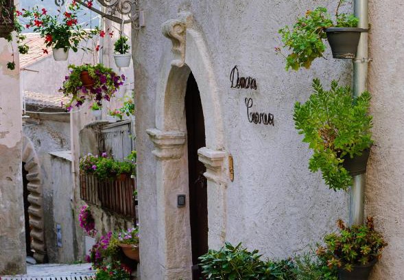 Amantea Bed & Breakfast | Discover Dimora Cavour: Family-Friendly with Breakfast Included
