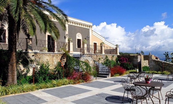 Centuripe Villa | Experience Dimora Centuripe: Poolside Retreat in Sicily