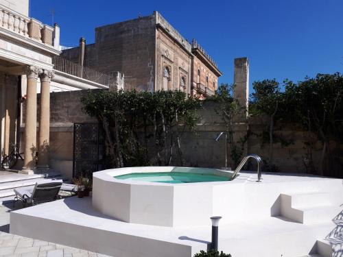 Lecce Historic Center Bed & Breakfast | Experience Dimora Charleston Lecce with Ocean Views & Pool