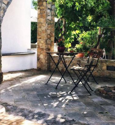 Marina di Caronia House | Family-Friendly Dimora Damare: Rated 9/10 by Guests