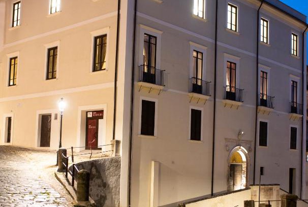 Cosenza Bed & Breakfast | Experience Comfort at Dimora de Matera Luxury Suites