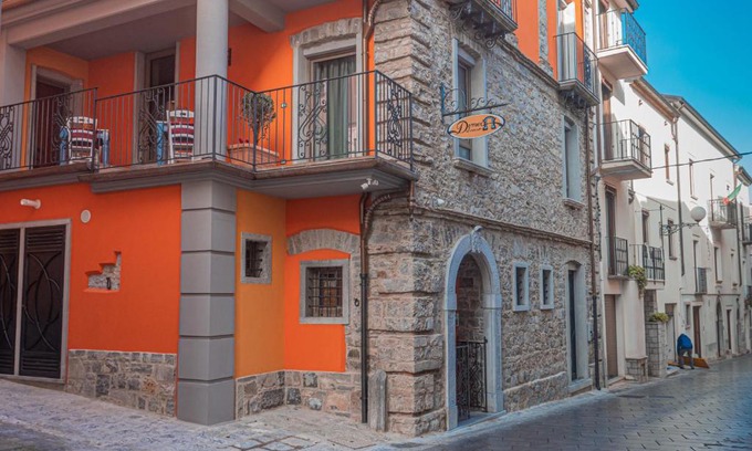 Rotonda House | Experience Dimora Del Corso: 4-Star with Hot Tub & Breakfast