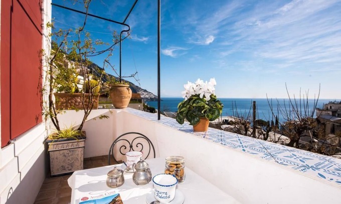 Positano Bed & Breakfast | Experience the Elegance of Dimora del Podestà, 10/10 Rated