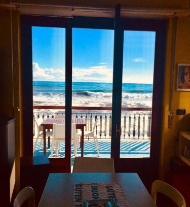 Praiola House | Beautiful Dimora di Toosa - Oceanfront Near Taormina