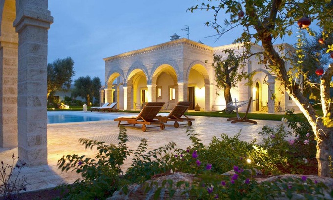 Pezze di Greco Bed & Breakfast | Discover Dimora Donna Lucrezia: Family-Friendly Retreat