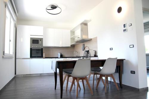 Ponti sul Mincio Apartment | Family-Friendly Retreat at Dimora Due Galli - 9.7/10 Rating