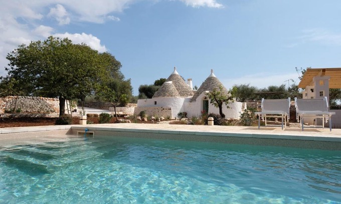 Locorotondo House | Elegant Dimora Iconica: 4-Star Hotel with Ocean Views