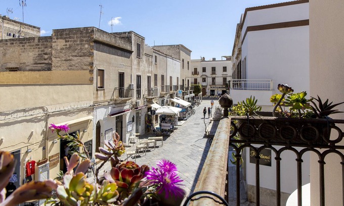 Favignana House | Inviting Dimora La Torre: Family-Friendly & Breakfast Included