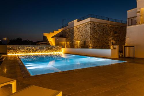 Torre Suda House | Delightful Dimora Le Site: 4-Star Oasis with Pool & Hot Tub