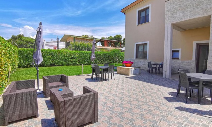 Taranto Bed & Breakfast | Cozy B&B Dimora Mariù: Pet Friendly & Family Welcoming