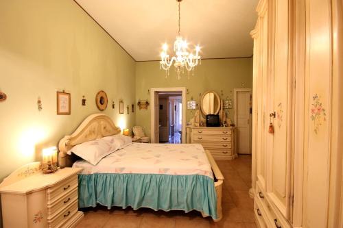 Chiaramonte Gulfi House | Discover Dimora Vera: Guest Rated 9.8, Pet & Child Friendly